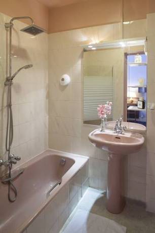 Imagen de la habitación del Hotel Marie-louise. Foto 5