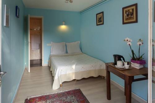 Imagen de la habitación del Hotel Marie-louise. Foto 7