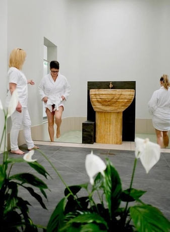 Imagen de la piscina del Hotel Marienkron. Foto 18