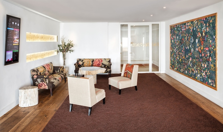 Imagen de los interiores del Hotel Marietta. Foto 18