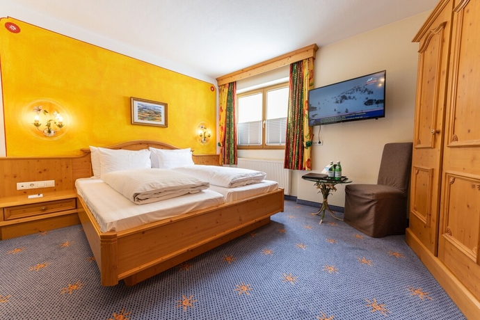 Imagen de la habitación del Hotel Marietta. Foto 12