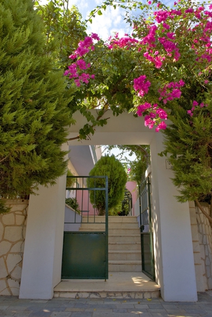 Imagen general del Hotel Mariette Rhodes Urban Suites. Foto 2