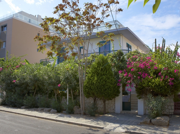 Imagen de los exteriores del Hotel Mariette Rhodes Urban Suites. Foto 3