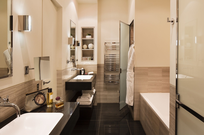 Imagen de la habitación del Hotel Marignan Champs - Elysées. Foto 8