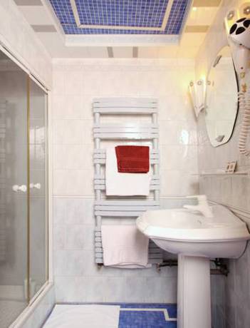 Imagen de la habitación del Hotel Marignan. Foto 5