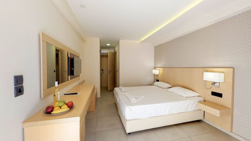 Imagen de la habitación del Hotel Marika. Foto 19