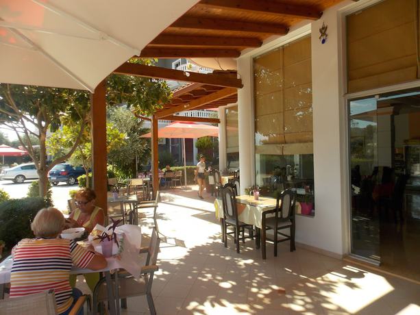 Imagen del bar/restaurante del Hotel Mariksel. Foto 9