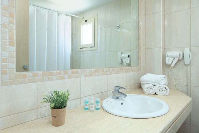 Imagen de la habitación del Hotel Marilena. Foto 14