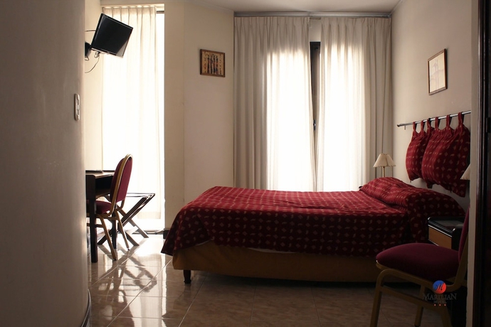 Imagen de la habitación del Hotel Marilian. Foto 10