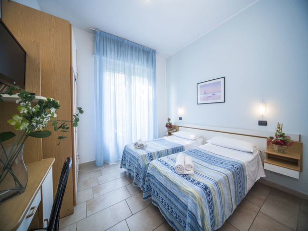 Imagen de la habitación del Hotel Marilonda. Foto 5