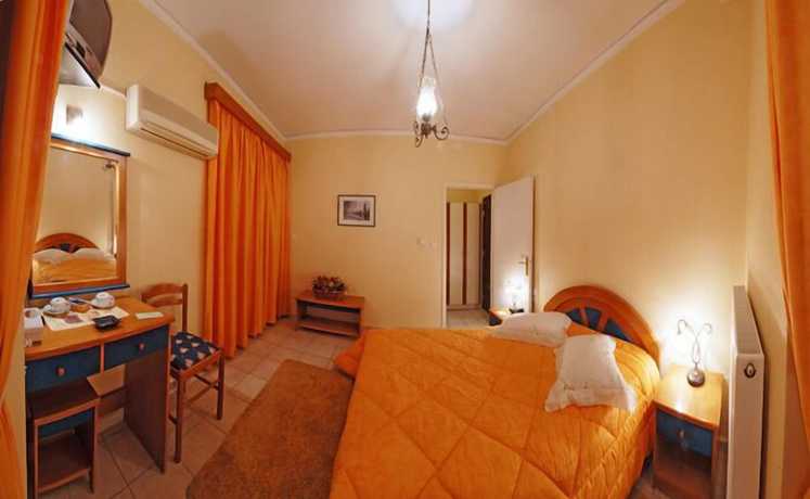 Imagen de la habitación del Hotel Marily, Pirgos. Foto 7