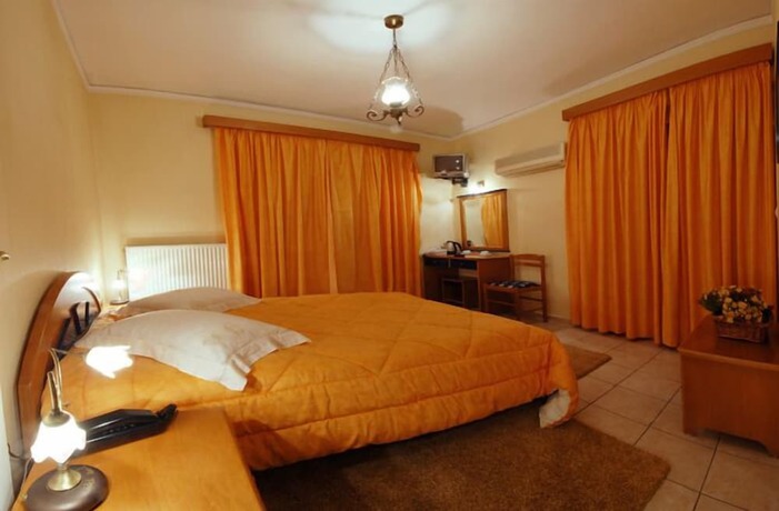 Imagen de la habitación del Hotel Marily, Pirgos. Foto 9