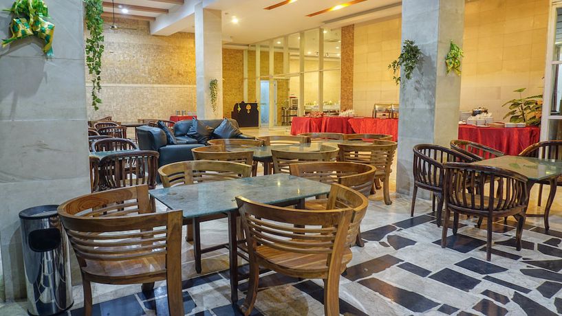 Imagen del bar/restaurante del Hotel Marilyn Serpong. Foto 3
