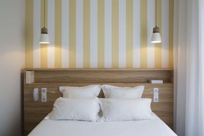 Imagen de la habitación del Hotel Marin, LAVAL. Foto 9