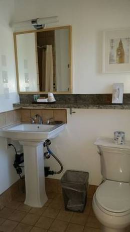 Imagen de la habitación del Hotel Marin Lodge. Foto 6