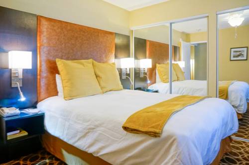 Imagen de la habitación del Hotel Marin Suites. Foto 12