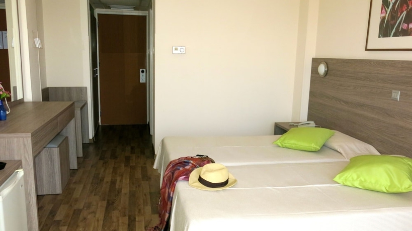 Imagen de la habitación del Hotel Marina, Ayia Napa. Foto 6