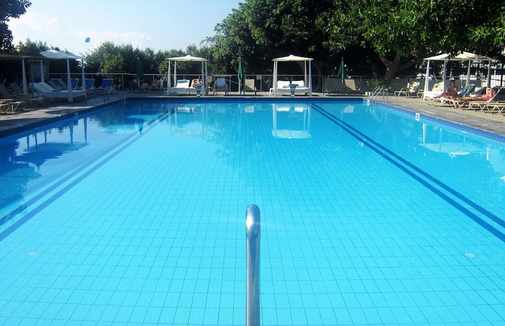 Imagen de la piscina del Hotel Marina, Ayia Napa. Foto 19