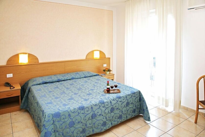 Imagen de la habitación del Hotel Marina, Bardolino. Foto 3