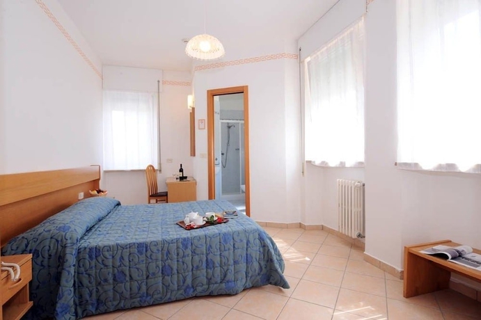 Imagen de la habitación del Hotel Marina, Bardolino. Foto 4