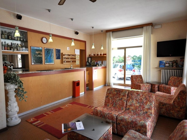 Imagen de los interiores del Hotel Marina, Bardolino. Foto 16