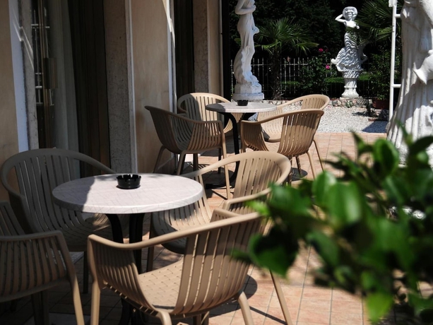 Imagen de la habitación del Hotel Marina, Bardolino. Foto 15