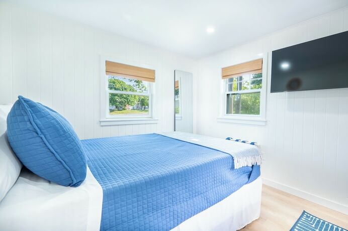 Imagen de la habitación del Hotel Marina Bay Cottages. Foto 17