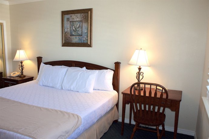 Imagen de la habitación del Hotel Marina Bay Resort. Foto 6