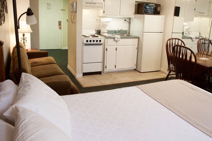 Imagen de la habitación del Hotel Marina Bay Resort. Foto 8