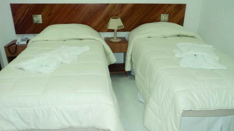 Imagen de la habitación del Hotel Marina Bella. Foto 22