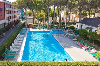 Imagen de la piscina del Hotel Marina, Caorle. Foto 16