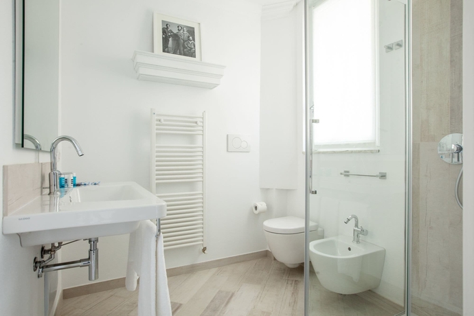 Imagen de la habitación del Hotel Marina Charming Rooms. Foto 16