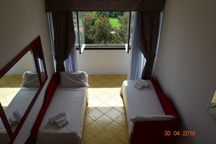 Imagen de la habitación del Hotel Marina Club, Baia Domizia. Foto 12