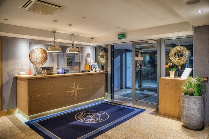 Imagen de los interiores del Hotel Marina Club Residence. Foto 19