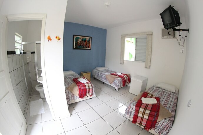 Imagen de la habitación del Hotel Marina Clube De Pesca Cananeia. Foto 16