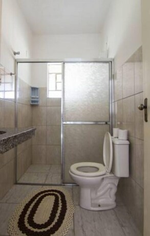 Imagen de la habitación del Hotel Marina Clube De Pesca Cananeia. Foto 17