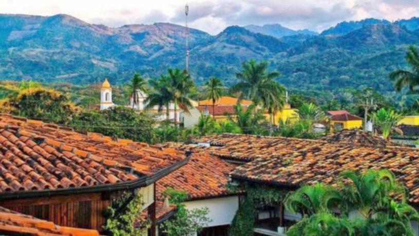 Imagen de los exteriores del Hotel Marina Copan. Foto 6