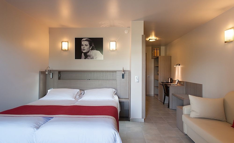 Imagen de la habitación del Hotel Marina Corsica. Foto 3