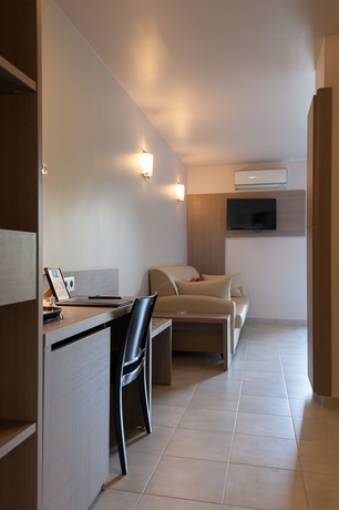 Imagen de los interiores del Hotel Marina Corsica. Foto 11