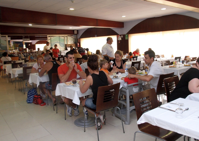 Imagen del bar/restaurante del Hotel Marina D'Or 3*. Foto 3