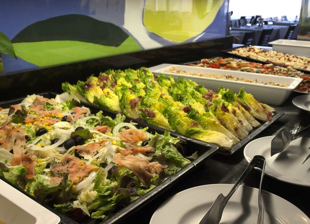 Imagen del bar/restaurante del Hotel Marina D'Or 3*. Foto 4