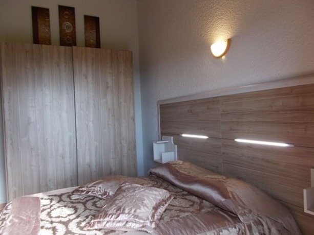 Imagen de la habitación del Hotel Marina D\'arone. Foto 16