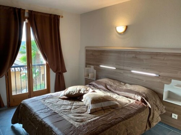 Imagen general del Hotel Marina D\'arone. Foto 5