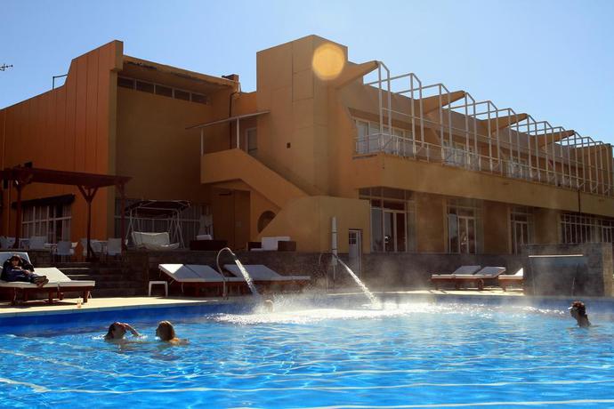 Imagen general del Hotel Marina Del Faro Resort. Foto 9