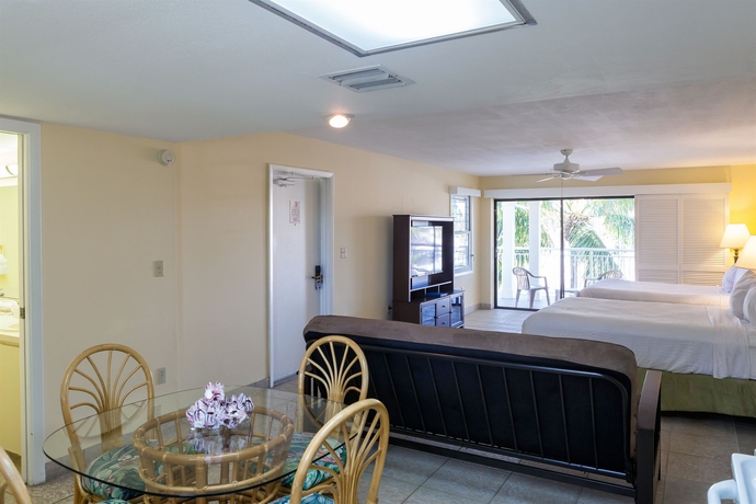 Imagen de los interiores del Hotel Marina Del Mar Resort and Marina. Foto 12