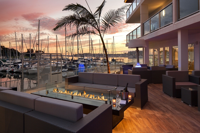 Imagen de los exteriores del Hotel Marina Del Rey. Foto 6