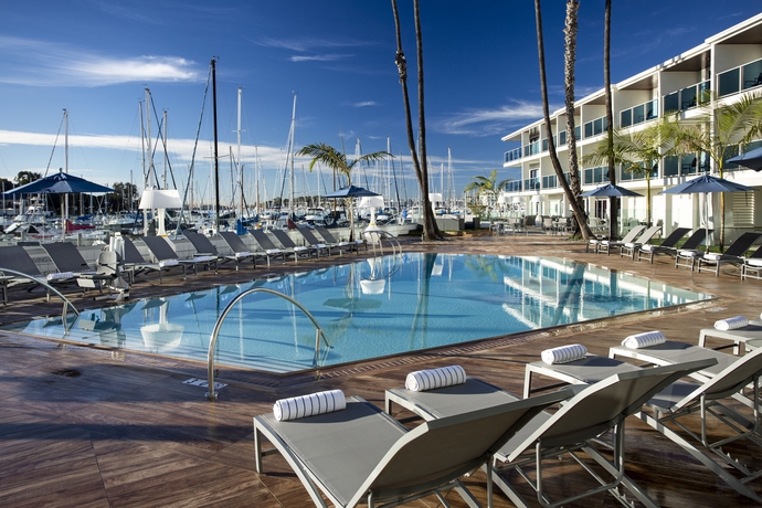 Imagen de la piscina del Hotel Marina Del Rey. Foto 11