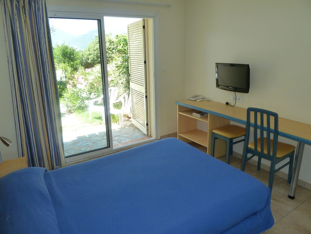 Imagen de la habitación del Hotel Marina Di Lava. Foto 8