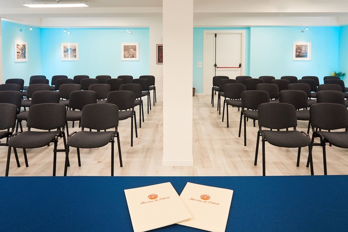 Imagen de los interiores del Hotel Marina Di Petrolo and Spa. Foto 10