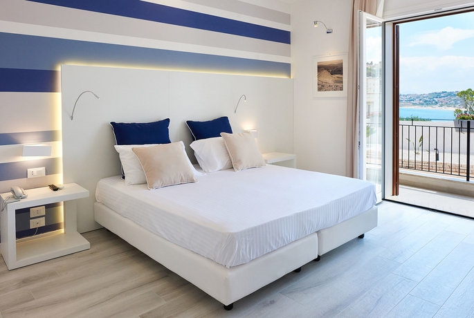 Imagen de la habitación del Hotel Marina Di Petrolo and Spa. Foto 6